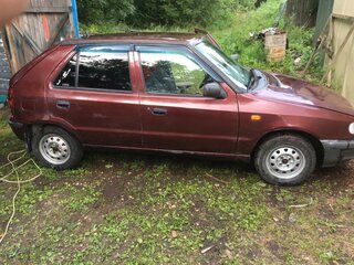 1998 Skoda Felicia I, пурпурный, 130000 рублей, вид 2