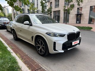2024 BMW X5 40i IV (G05/G18) Рестайлинг, белый, 9000000 рублей, вид 3
