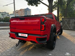 2022 Chevrolet Silverado Double Cab IV (T1XX) Рестайлинг, красный, 4200000 рублей, вид 1
