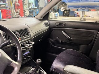 2000 Volkswagen Golf IV, белый, 320000 рублей, вид 5