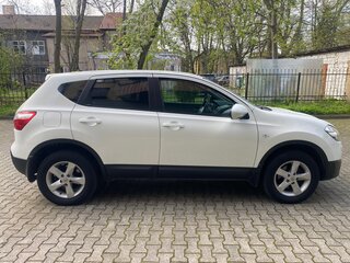 2010 Nissan Qashqai I Рестайлинг, белый, 1120000 рублей, вид 4