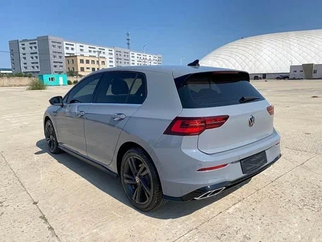 2023 Volkswagen Golf VIII, серый, 2190000 рублей, вид 4