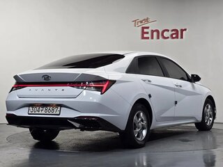 2022 Hyundai Avante VII, белый, 1650000 рублей, вид 2