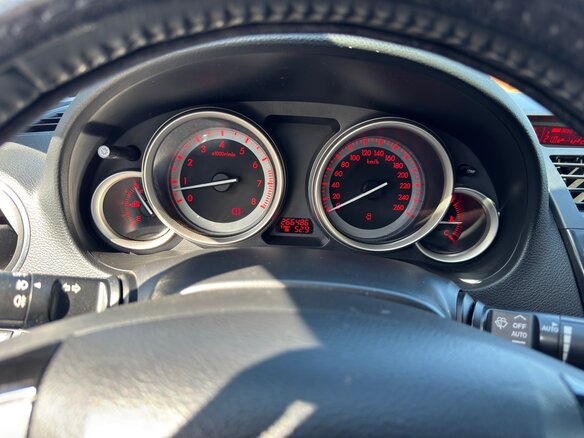 2010 Mazda 6 II (GH) Рестайлинг, белый, 950000 рублей - вид 11