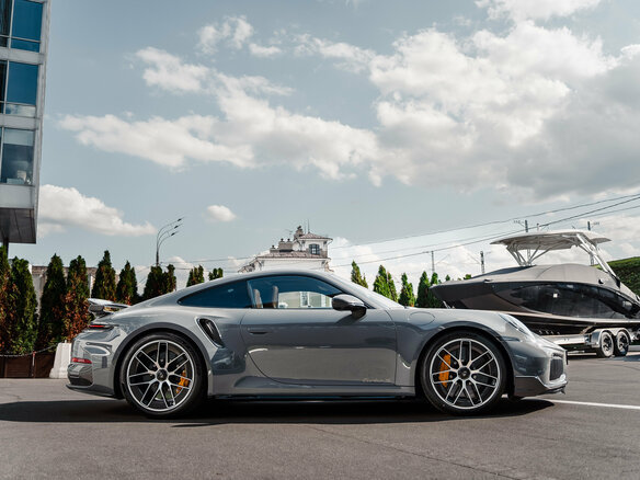 2026 Porsche 911 Turbo S VIII (992) Рестайлинг, серый, 42900000 рублей - вид 4