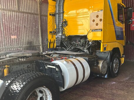 1999 Volvo FL, жёлтый, 3700000 рублей, вид 4