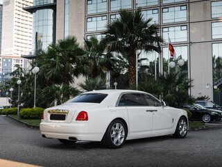 2014 Rolls-Royce Ghost Extended I (Series I), белый, 14900000 рублей, вид 5