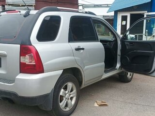 2009 Kia Sportage II Рестайлинг, серебристый, 800000 рублей, вид 4