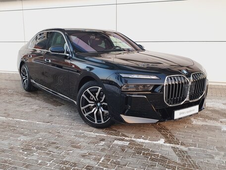 BMW 7 серии VII (G70)
