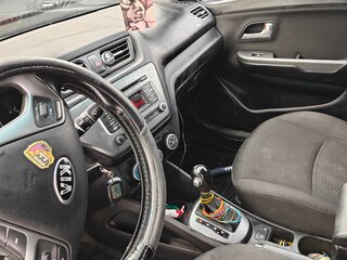 2015 Kia Rio III Рестайлинг, белый, 1100000 рублей, вид 5