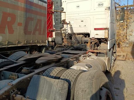 1995 Volvo FH, белый, 650000 рублей, вид 4