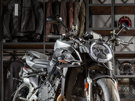 2022 MV Agusta Brutale 1000, серебристый, 1990000 рублей, вид 4