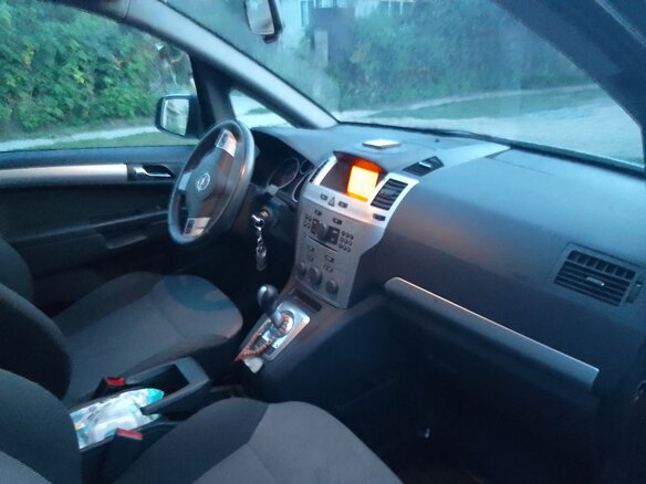 2012 Opel Zafira B Рестайлинг, белый, 1000000 рублей - вид 3