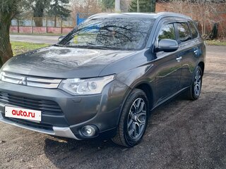 2014 Mitsubishi Outlander III Рестайлинг, серый, 1510000 рублей, вид 1