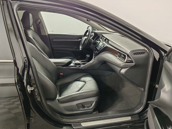 2021 Toyota Camry VIII (XV70), чёрный - вид 17