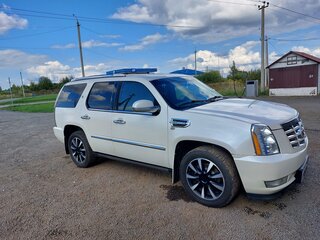 2011 Cadillac Escalade III, белый, 2300000 рублей, вид 2