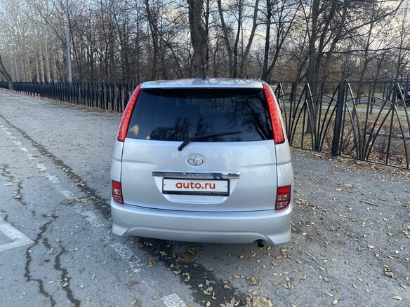 2004 Toyota ISis I, серый, 950000 рублей - вид 4