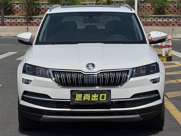 2022 Skoda Karoq DSG7 I, белый - вид 2