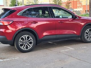 2020 Ford Escape IV, красный, 1450000 рублей, вид 5