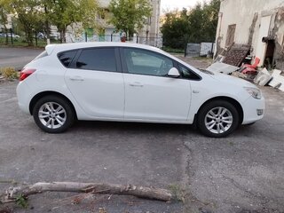 2011 Opel Astra J, белый, 650000 рублей, вид 3
