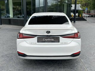 2020 Lexus ES 250 VII, белый, 3159000 рублей, вид 4