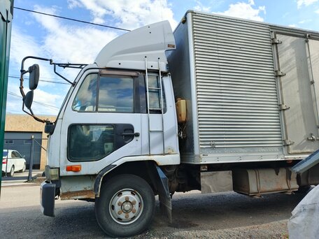 1997 Nissan Diesel, серый, 1999999 рублей, вид 2