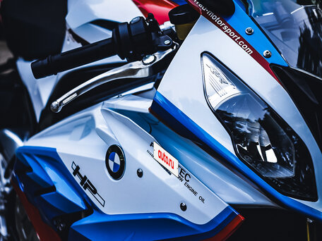 2018 BMW S 1000 RR, белый, 1380000 рублей, вид 4