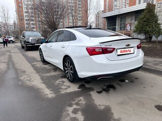 2017 Chevrolet Malibu IX, белый, 1450000 рублей, вид 4