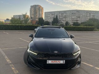2021 Kia K5 III, чёрный, 3400000 рублей, вид 4