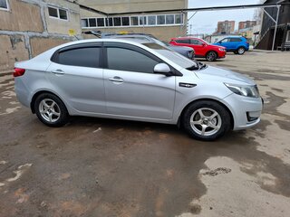 2014 Kia Rio III, серебристый, 790000 рублей, вид 5