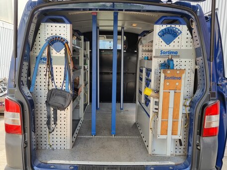 2010 Volkswagen Transporter, синий, 2600000 рублей, вид 2
