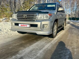 2013 Toyota Land Cruiser 200 Series Рестайлинг 1, серебристый, 4000000 рублей, вид 2