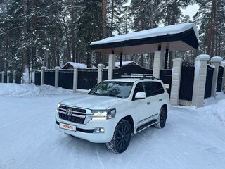 2012 Toyota Land Cruiser 200 Series Рестайлинг 1, белый, 4990000 рублей, вид 1