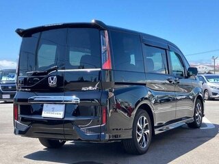 2022 Honda Stepwgn Spada V Рестайлинг, чёрный, 1890099 рублей, вид 3