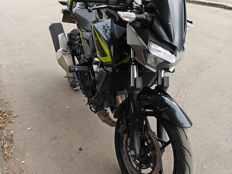 2020 Kawasaki Z 400, чёрный, 360000 рублей, вид 2
