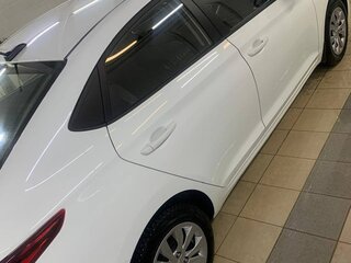 2019 Hyundai Solaris II, белый, 1300000 рублей, вид 2