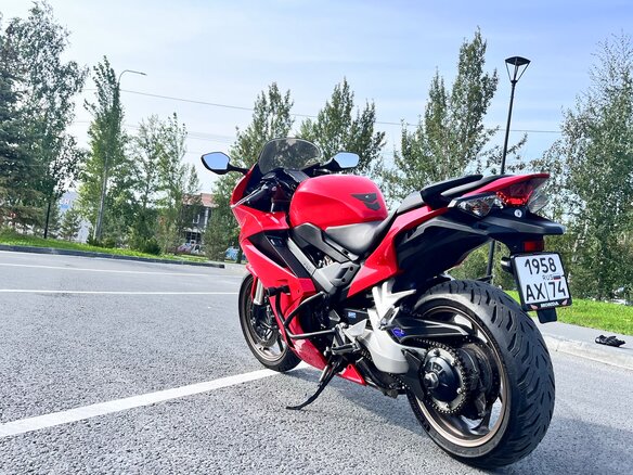 2018 Honda VFR 800, красный, 840000 рублей - вид 7