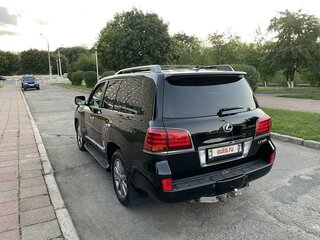 2010 Lexus LX 570 III, чёрный, 4800000 рублей, вид 3