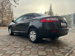 2014 Renault Fluence I Рестайлинг, коричневый, 900000 рублей, вид 3