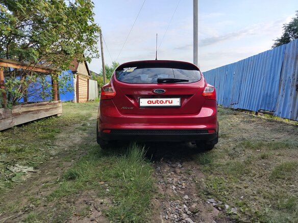 2013 Ford Focus III, красный, 1100000 рублей - вид 5