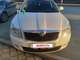 2013 Skoda Octavia II (A5) Рестайлинг, белый, 900000 рублей, вид 1