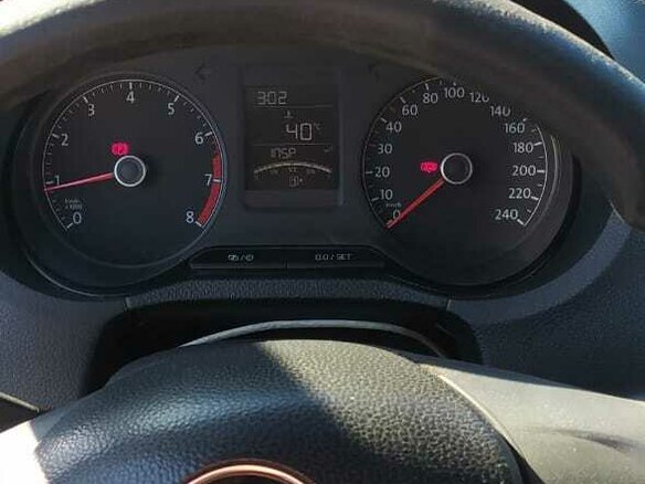 2016 Volkswagen Polo V Рестайлинг, жёлтый, 480000 рублей - вид 8