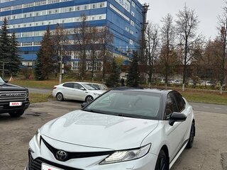 2021 Toyota Camry VIII (XV70) Рестайлинг, белый, 3300000 рублей, вид 1