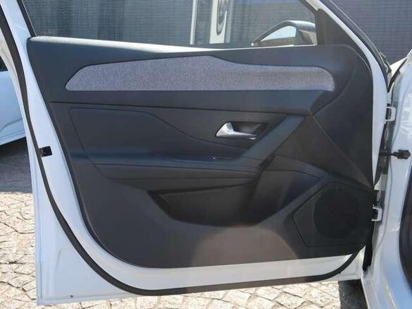 2021 Peugeot 308 III, белый, 1770000 рублей - вид 14