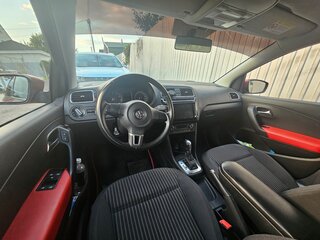 2012 Volkswagen Polo V, красный, 685000 рублей, вид 2
