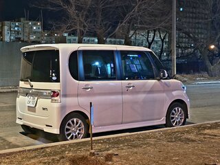 2009 Daihatsu Tanto II, белый, 600000 рублей, вид 3