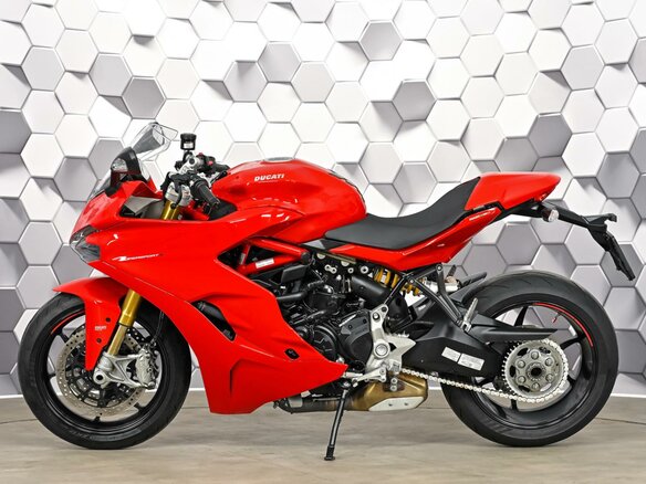 2018 Ducati Supersport, красный, 849000 рублей - вид 3