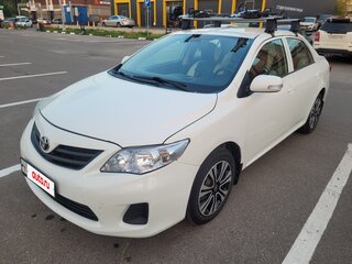 2011 Toyota Corolla X (E140, E150) Рестайлинг, белый, 690000 рублей, вид 1