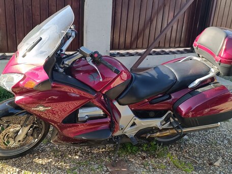 2007 Honda ST 1300, красный, 700000 рублей, вид 1