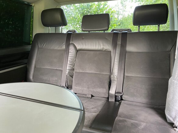 2012 Volkswagen Multivan T5 Рестайлинг, чёрный, 2100000 рублей - вид 5